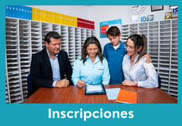 En un centro Kumon, la orientadora saluda al nuevo cliente, y al fondo se desarrolla la rutina con los alumnos-Uruguay